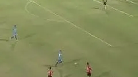 乃万就偷拍观影行为致歉：深感歉意向电影创作者表达歉意