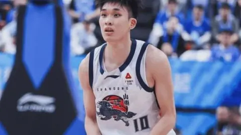 曼城力克李斯特城再展雄风，森林队连胜登副班长，热刺再陷得分困境